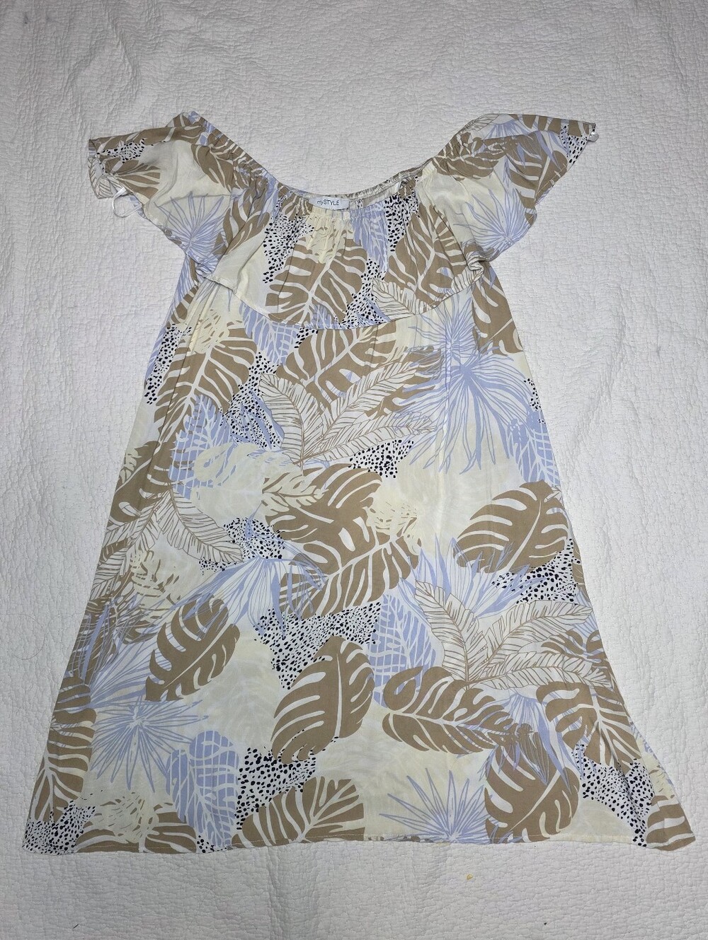 MyStyle Ruffle Neckline Off The Shoulder Blue Beige Tropical Leaf Print Dress